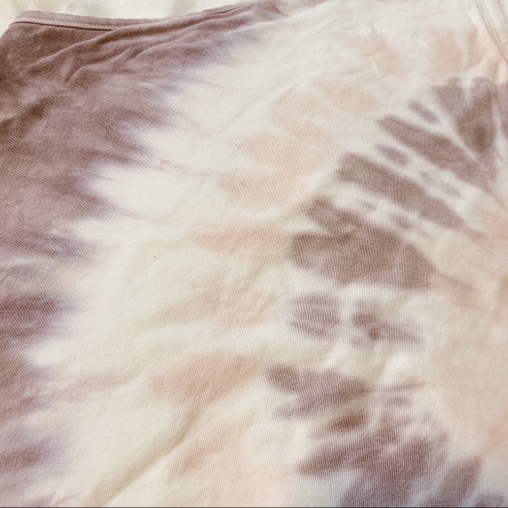 🌸Crop Tank🌸 - Picture 2 of 3